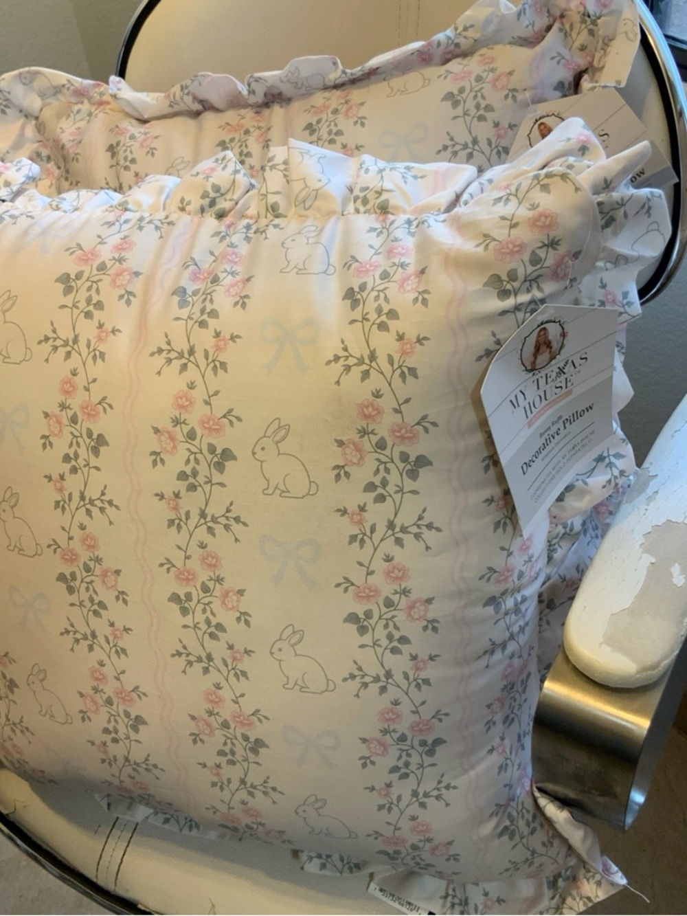 18" x 18" NEW 2 Bunny Ruffle Decorative Pillow  My Texas House X2 Pillows Easter